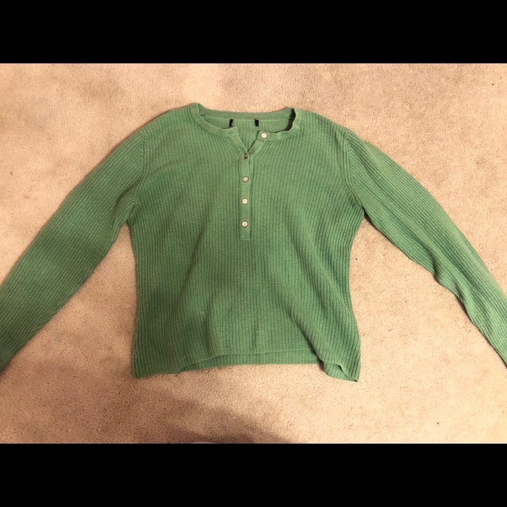 Green sweater with buttons